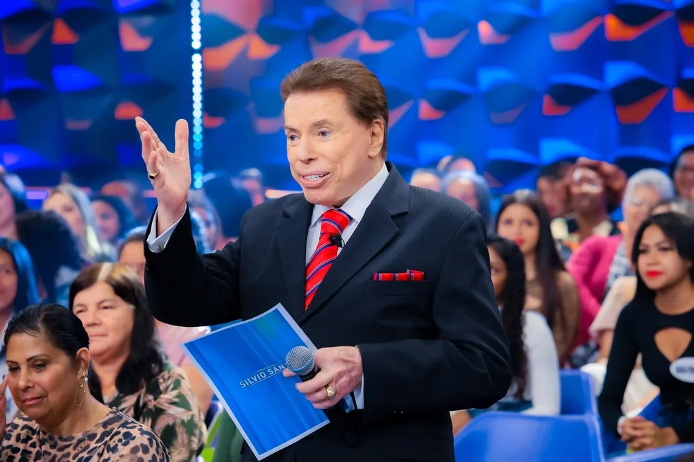 Silvio Santos, ícone da TV brasileira, morre aos 93 anos