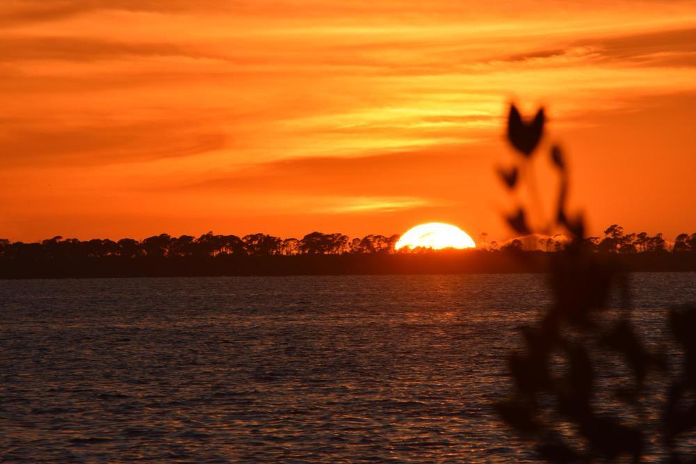 Bataguassu amanhece com céu encoberto e previsão de máximas de até 35°C nesta sexta-feira