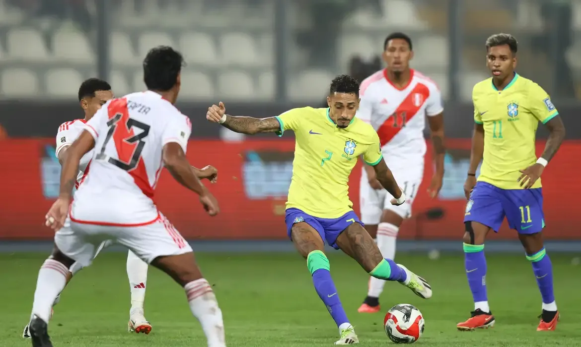 Brasil encara o Peru em busca da segunda vitória consecutiva nas Eliminatórias