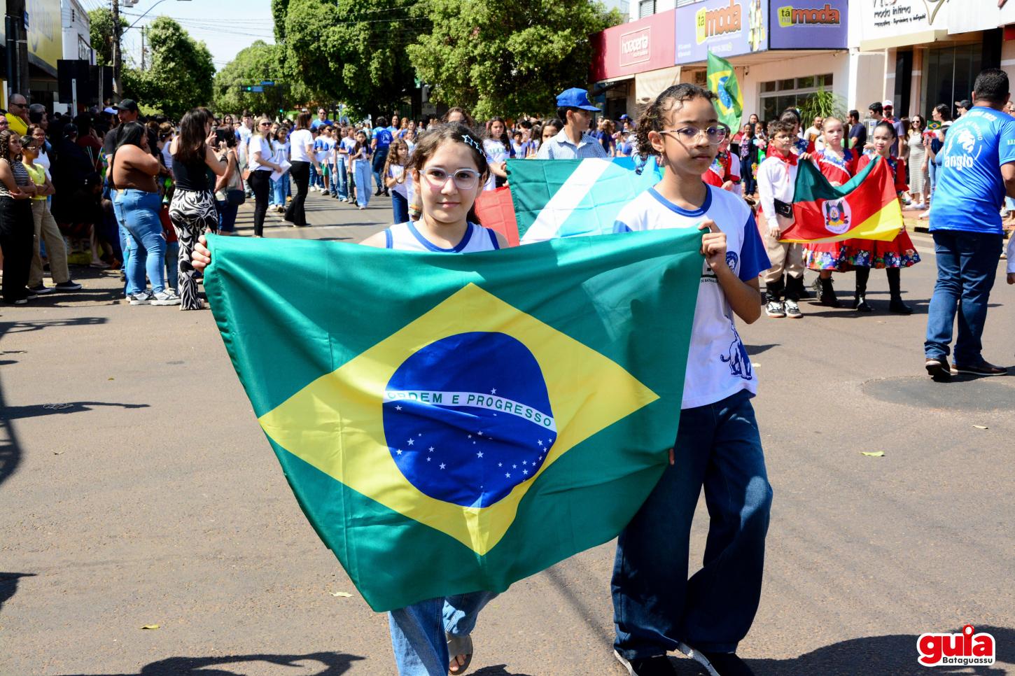 Bataguassu celebra a Independência: confira as fotos do desfile
