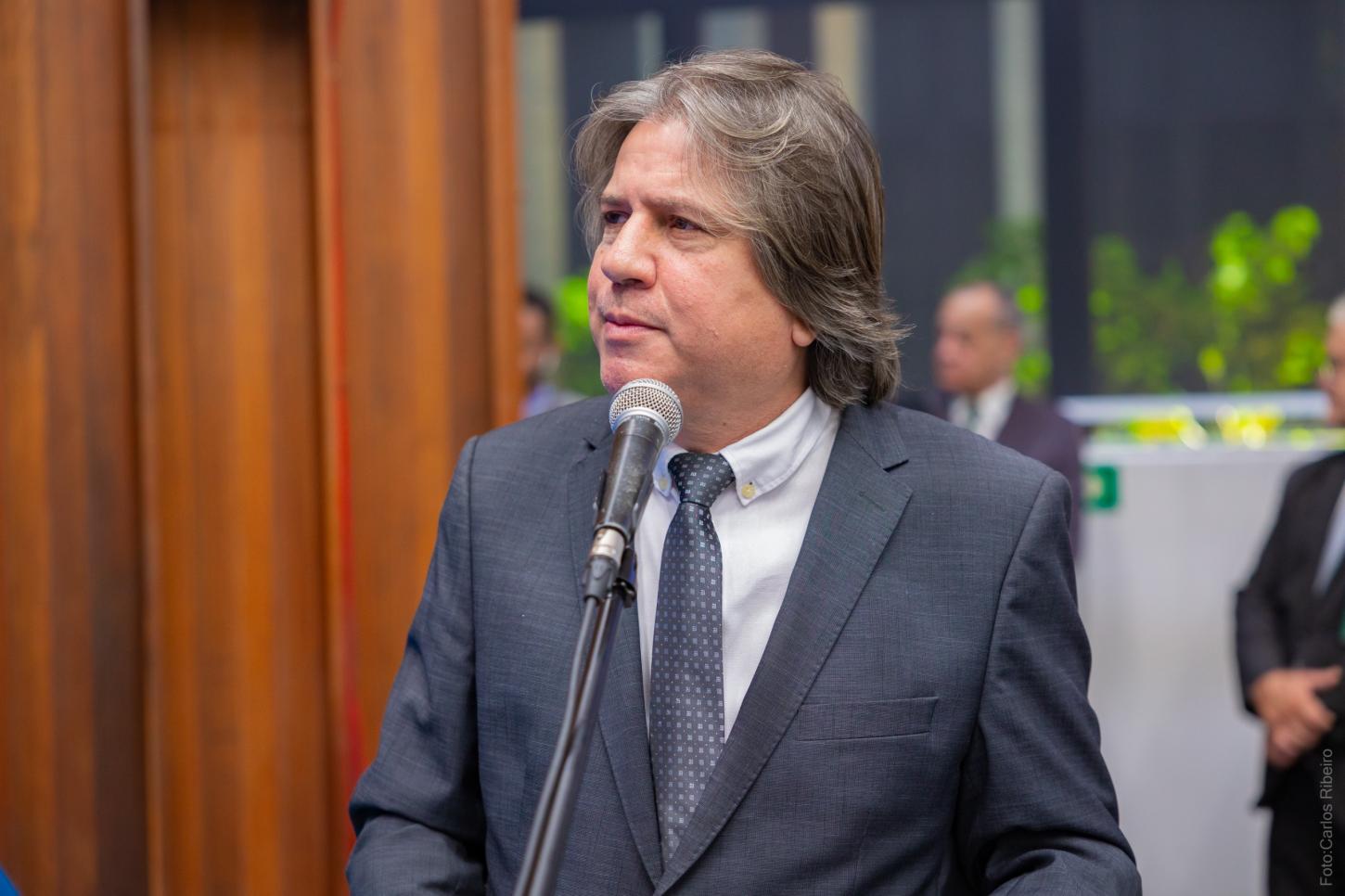 Deputado Caravina solicita reforma da Escola Estadual Debrasa em Brasilândia