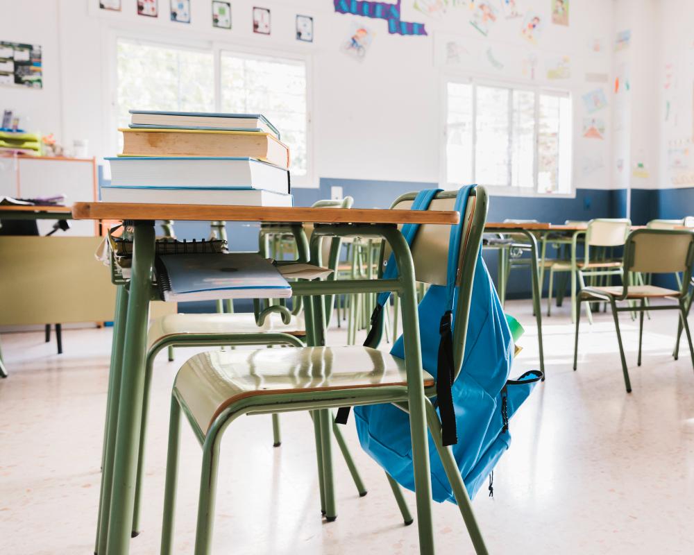 Governo de MS autoriza concurso com 2 mil vagas para professores da rede estadual