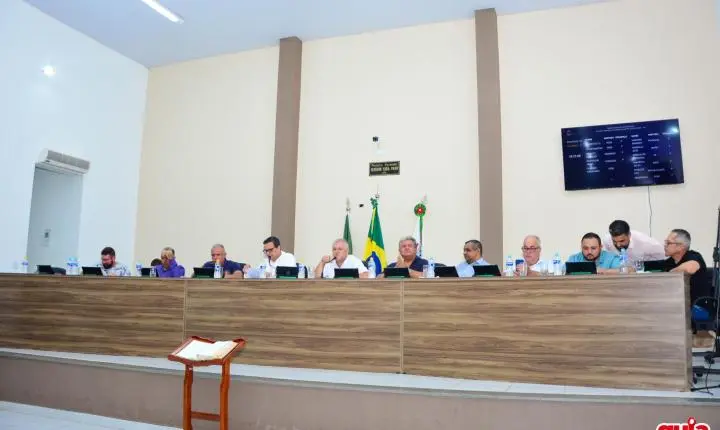 Câmara de Bataguassu aprova projetos e destaca inauguração do parque aquático durante sessão