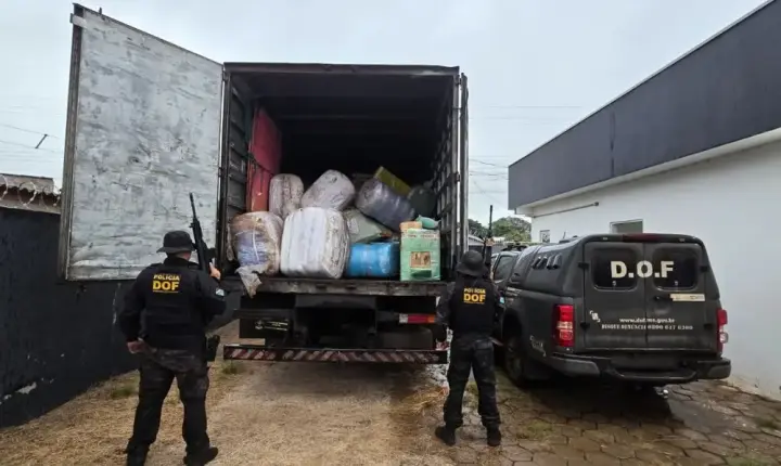 Caminhão com contrabando é apreendido em Santa Rita do Pardo