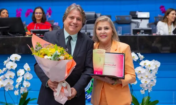 Caravina homenageia prefeita Nair Branti na sessão solene do Troféu Celina Jallad