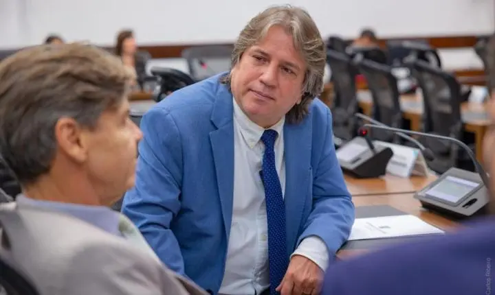 Caravina solicita adequação de lei para garantir direitos de policiais civis mulheres