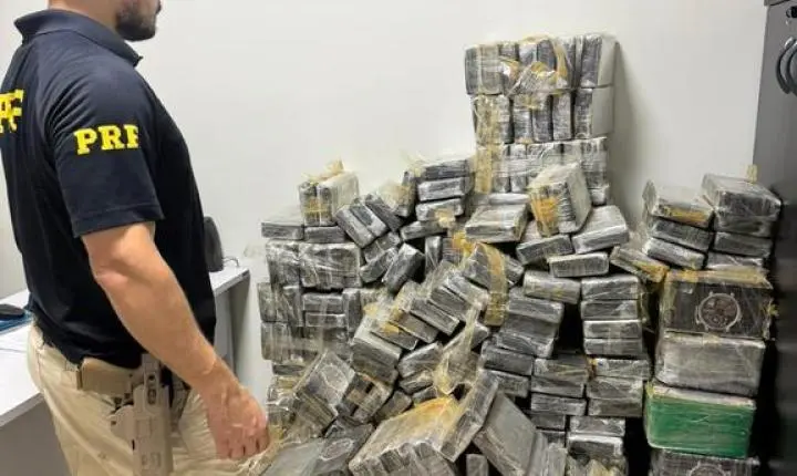 PRF apreende 479 Kg de cocaína em Ribas do Rio Pardo